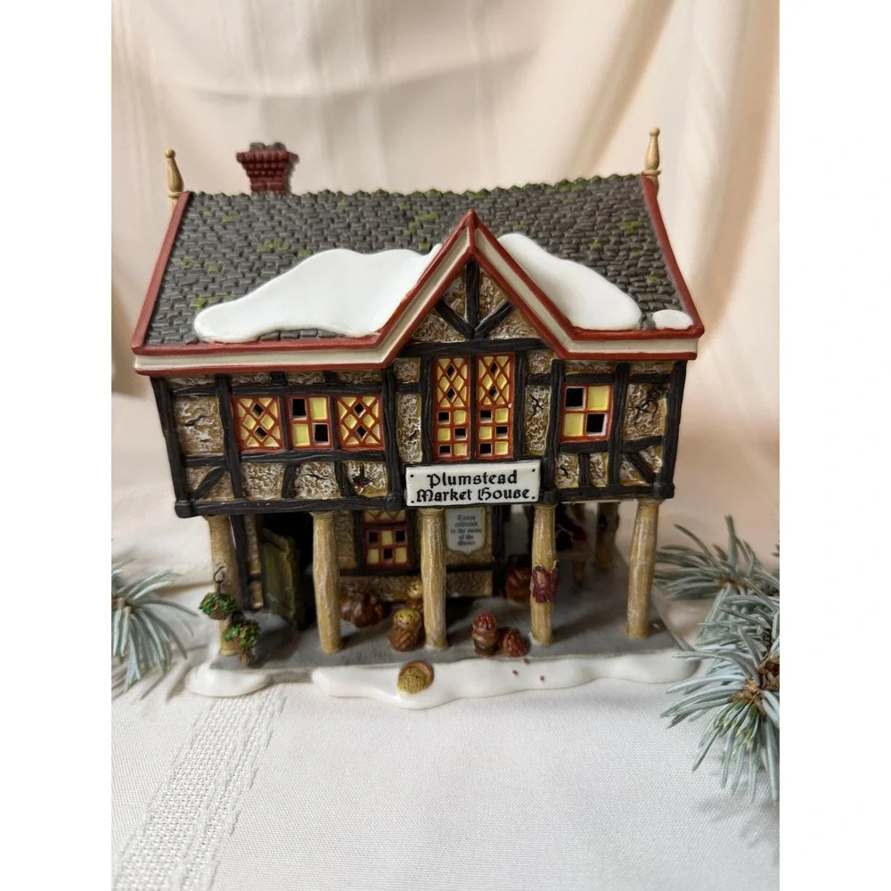 Dept 56 Plumstead Market House #58737 Dickens Village w/box light